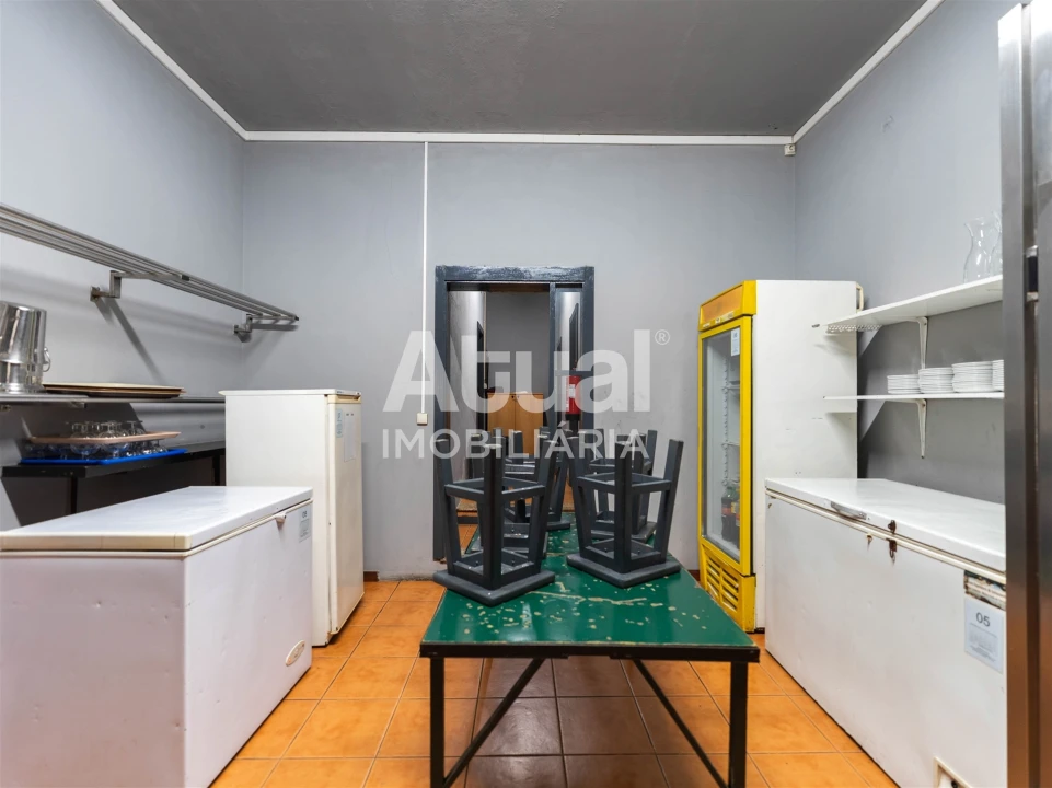 Prédio para Venda em Infias Foto 13