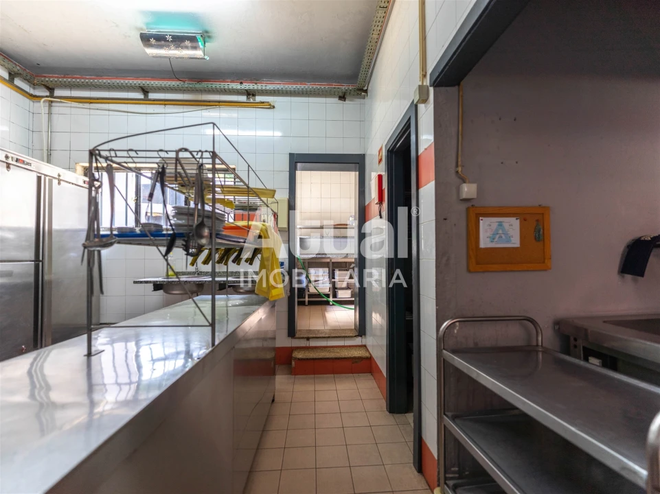 Prédio para Venda em Infias Foto 11