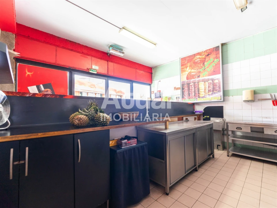 Prédio para Venda em Infias Foto 16