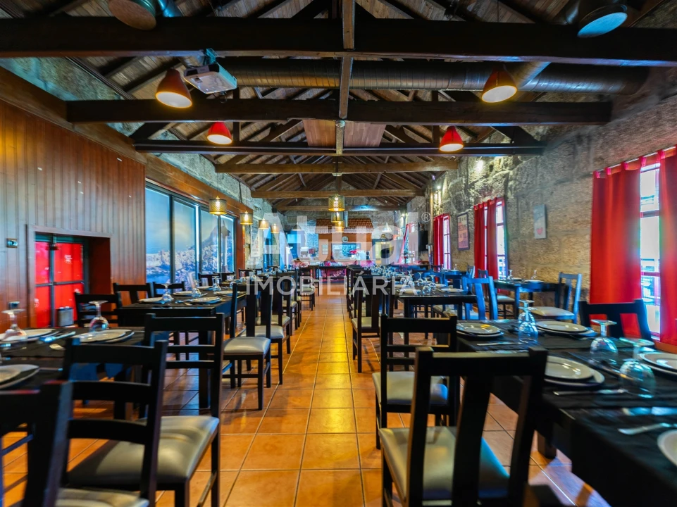 Negócio para Trespasse em Infias Foto 24