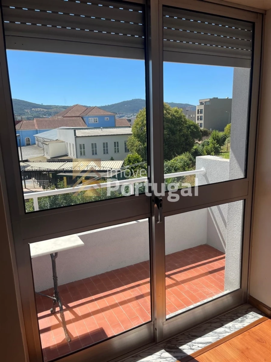 Apartamento T3 para Arrendamento em São Vitor (Braga) Foto 8