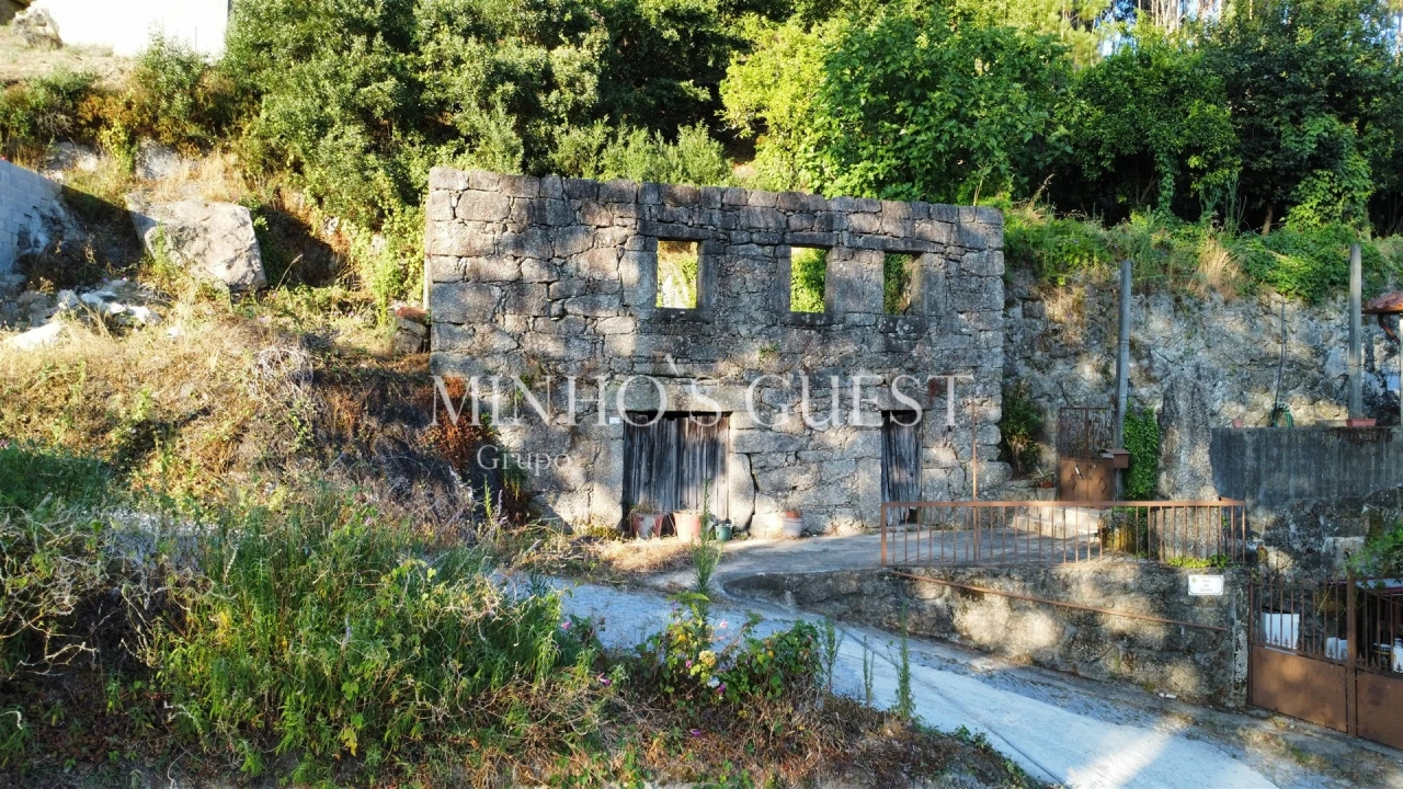 Moradia T2 para Venda em Valdosende Foto 4