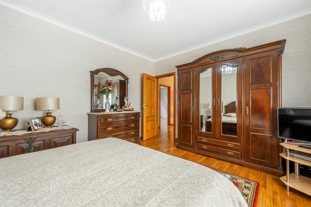 Moradia T4 para Venda em Tagilde e Vizela (São Paio) Foto 21