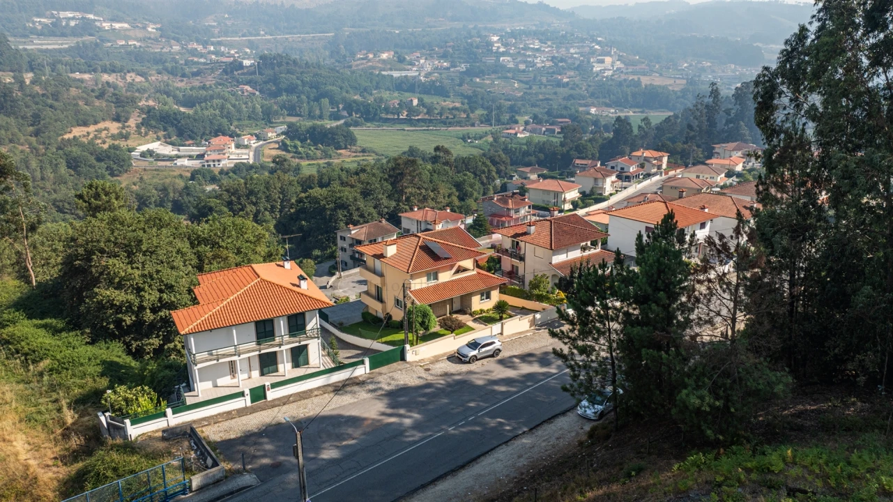 Moradia T4 para Venda em Tagilde e Vizela (São Paio) Foto 31