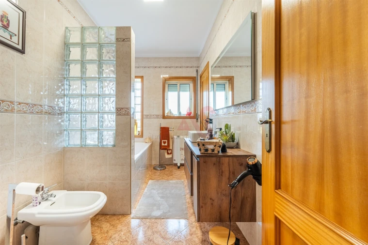 Moradia T4 para Venda em Tagilde e Vizela (São Paio) Foto 19