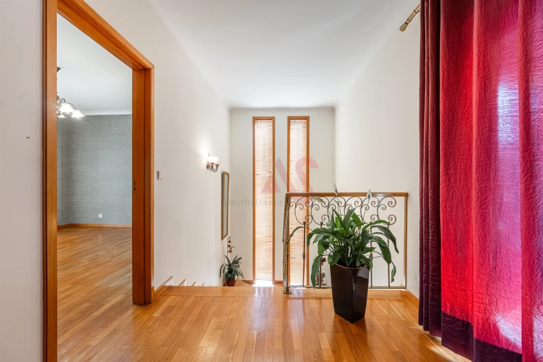 Moradia T4 para Venda em Tagilde e Vizela (São Paio) Foto 15