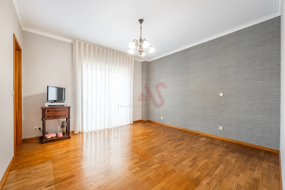 Moradia T4 para Venda em Tagilde e Vizela (São Paio) Foto 16