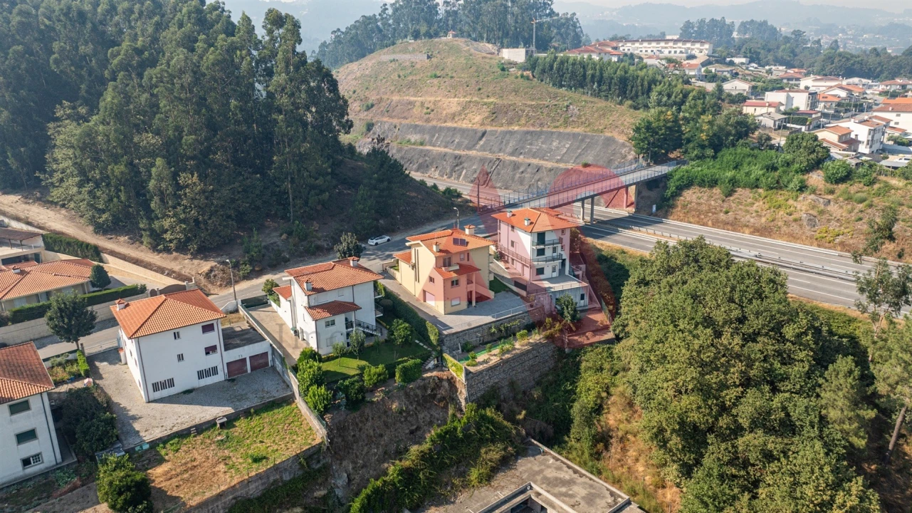 Moradia T4 para Venda em Tagilde e Vizela (São Paio) Foto 36