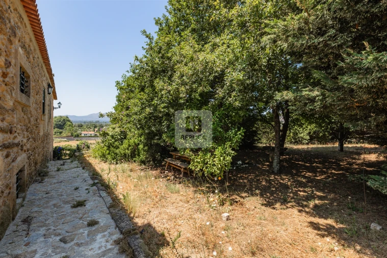 Moradia T3 para Venda em Lanheses Foto 26