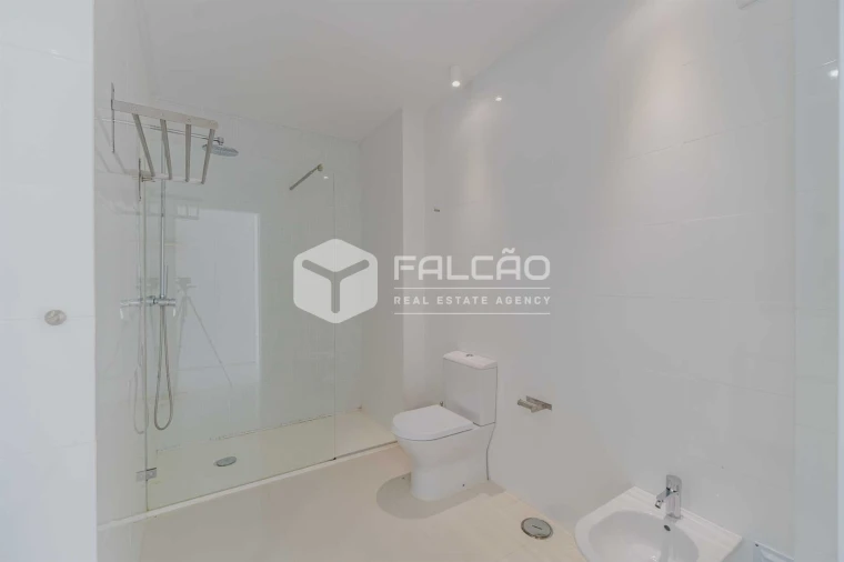 Apartamento T1 para Venda em Vau Foto 5