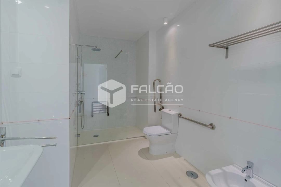 Apartamento T0 para Venda em Vau Foto 3