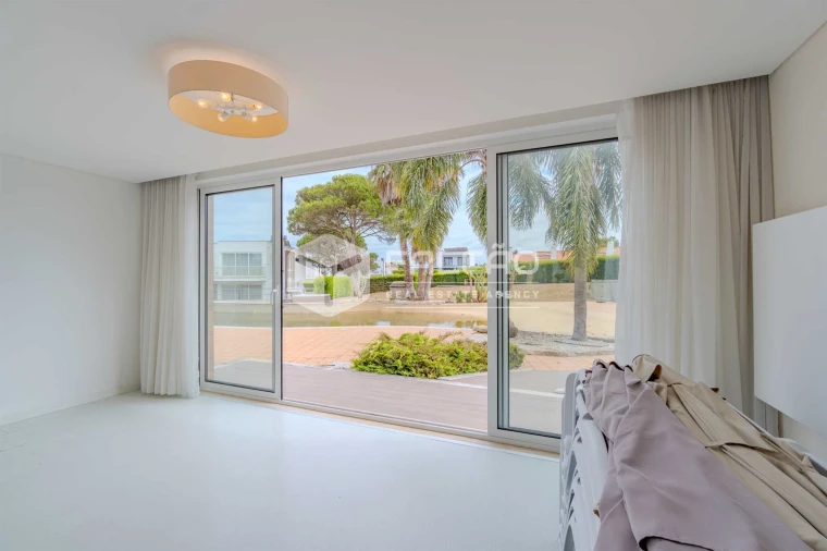 Apartamento T0 para Venda em Vau Foto 1