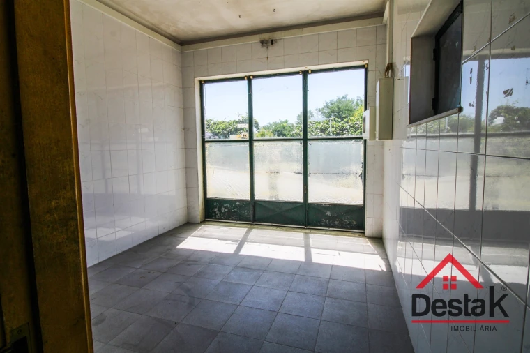 Loja para Arrendamento em São Pedro do Sul, Várzea e Baiões Foto 5