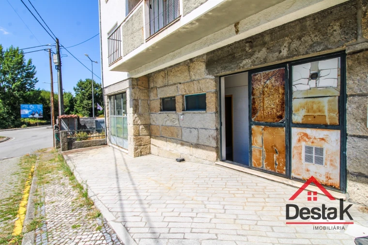 Loja para Arrendamento em São Pedro do Sul, Várzea e Baiões Foto 1