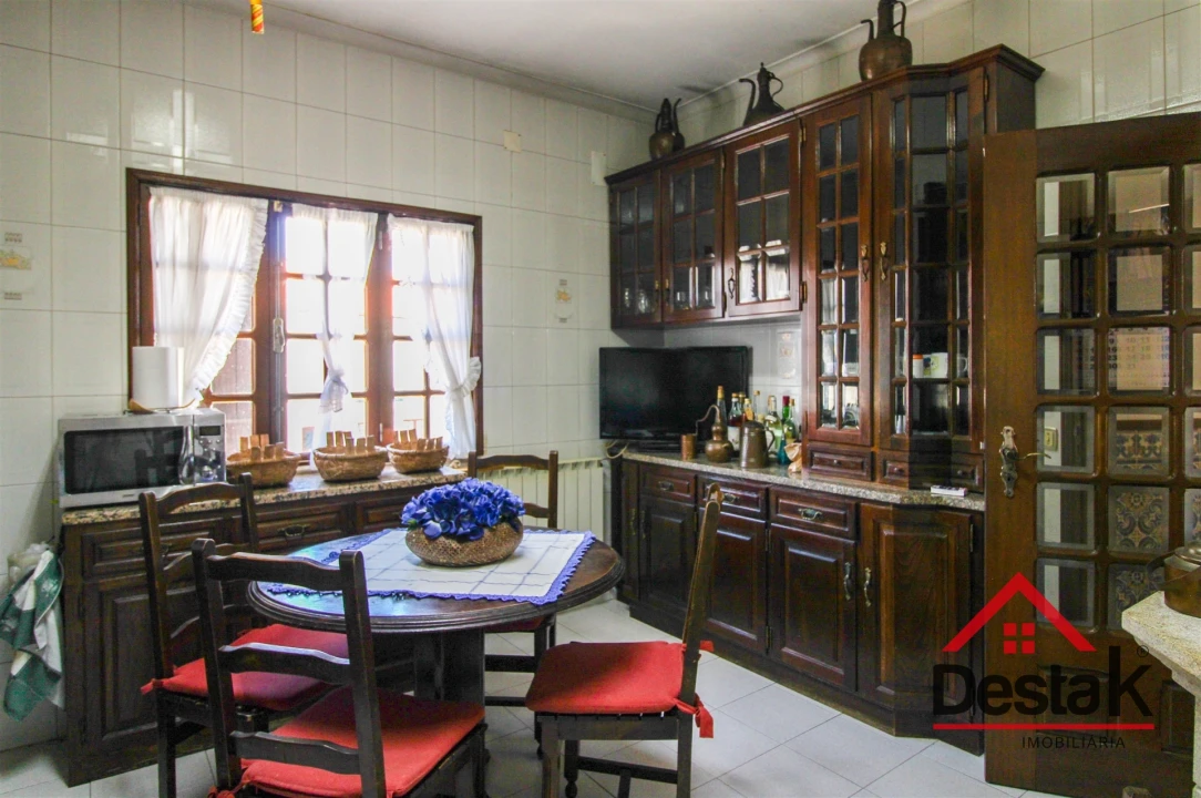 Moradia T5 para Venda em Vouzela e Paços de Vilharigues Foto 7