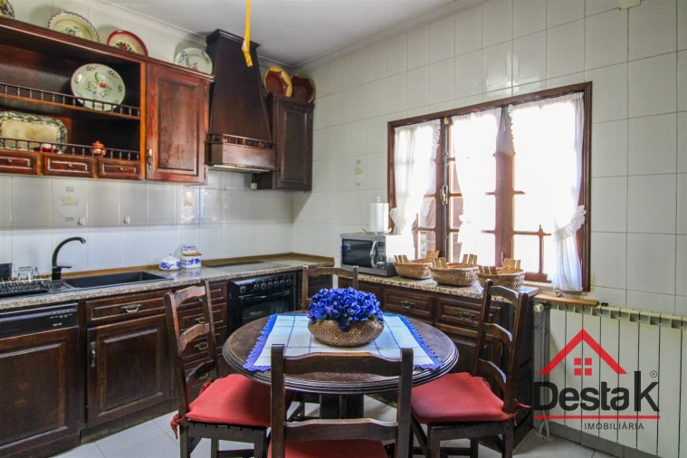 Moradia T5 para Venda em Vouzela e Paços de Vilharigues Foto 9