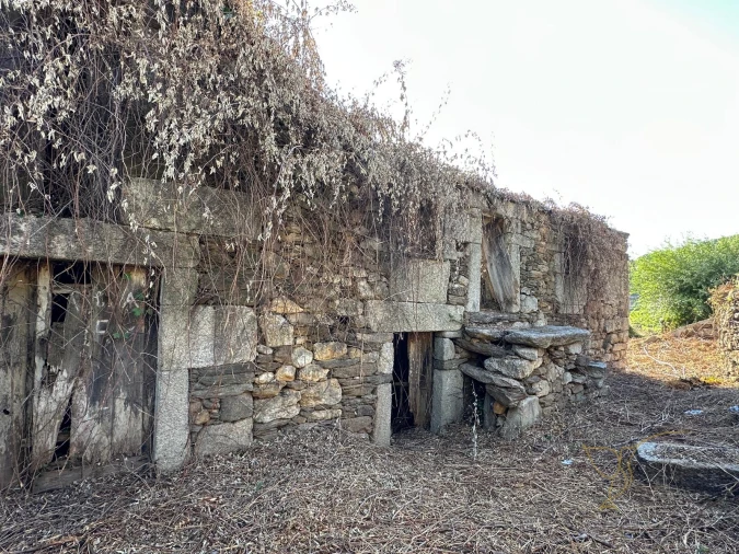 Moradia T0 para Venda em Riba de Mouro