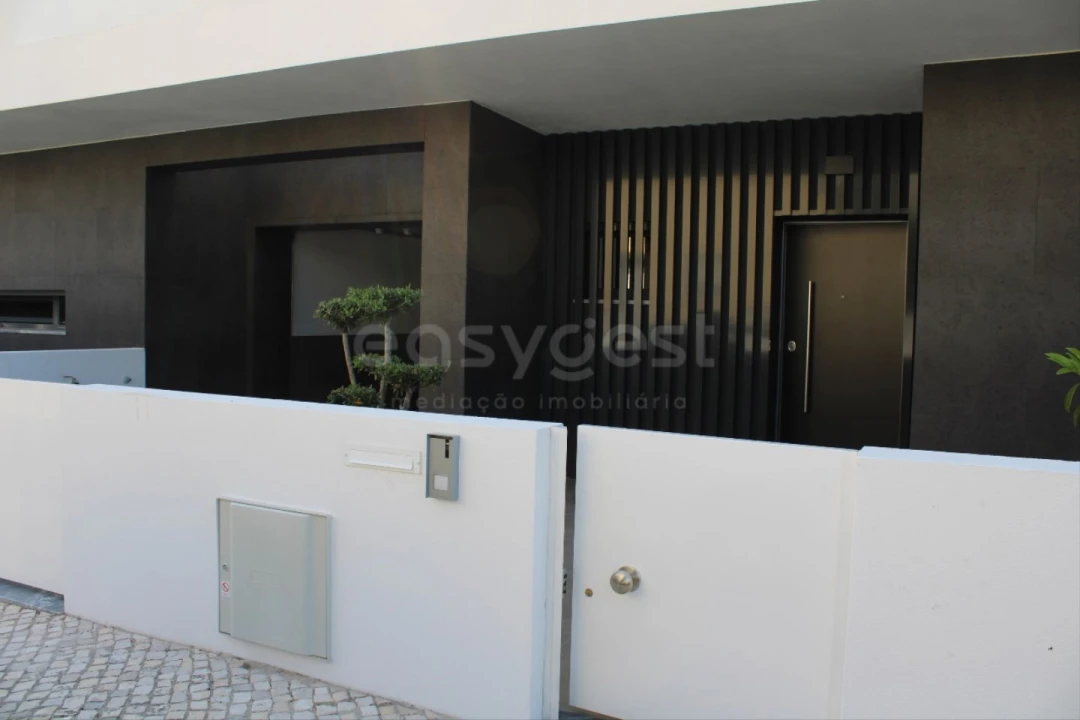 Moradia T4 para Venda em Loures Foto 2