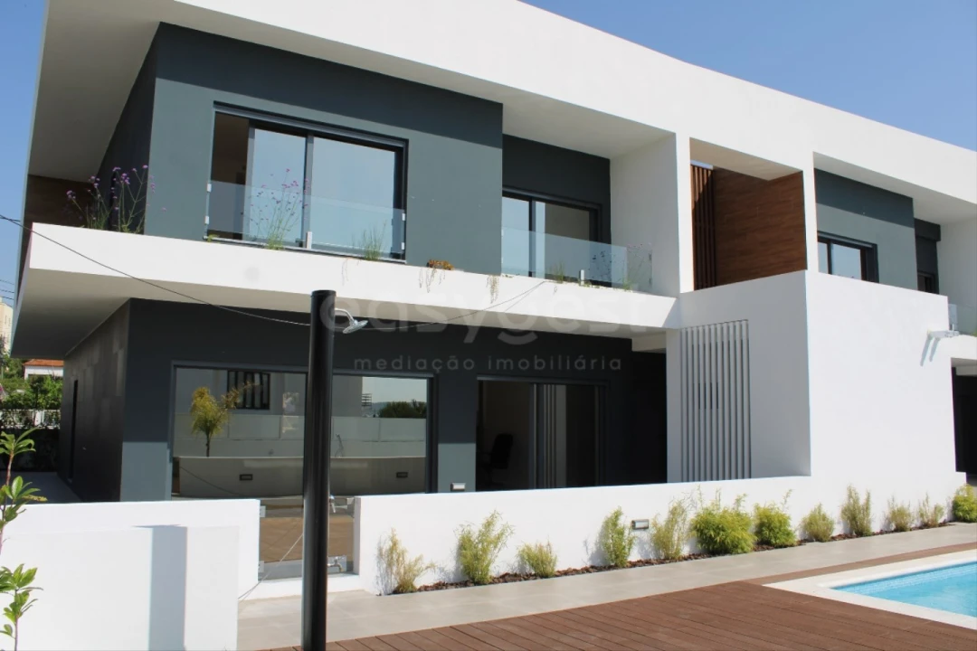 Moradia T4 para Venda em Loures Foto 46