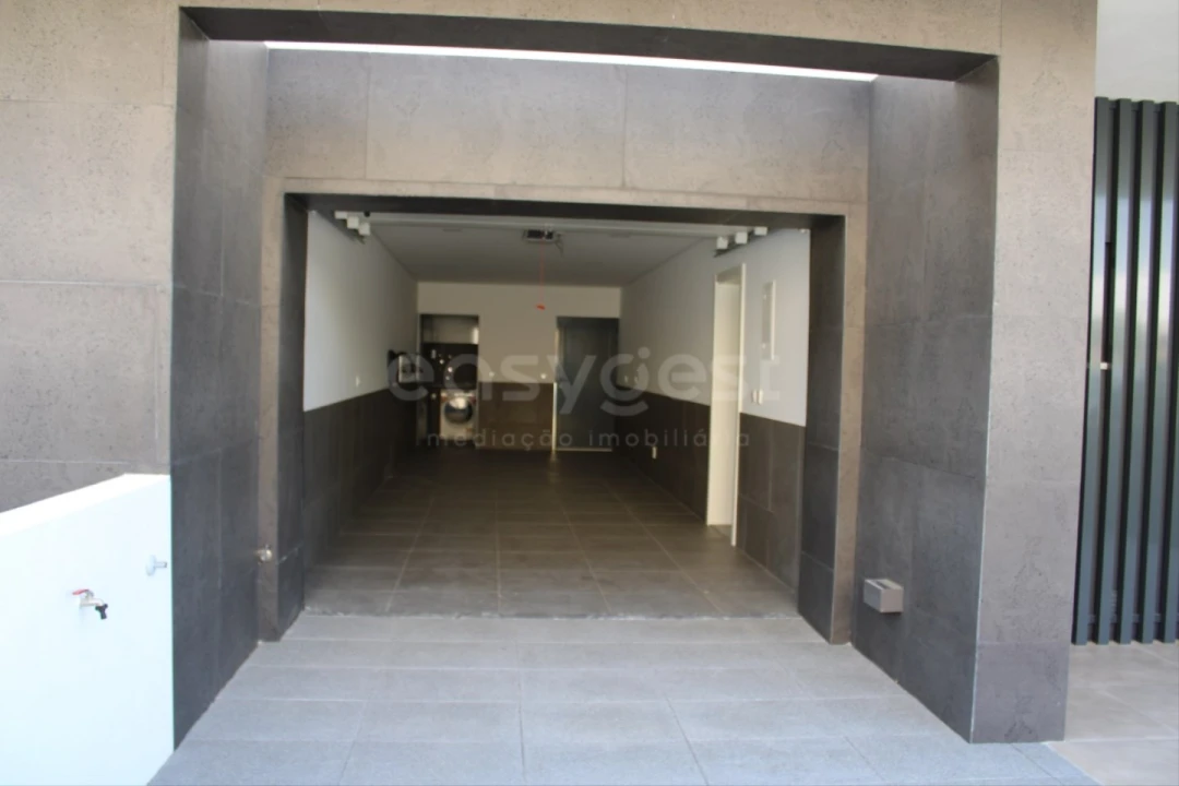 Moradia T4 para Venda em Loures Foto 5