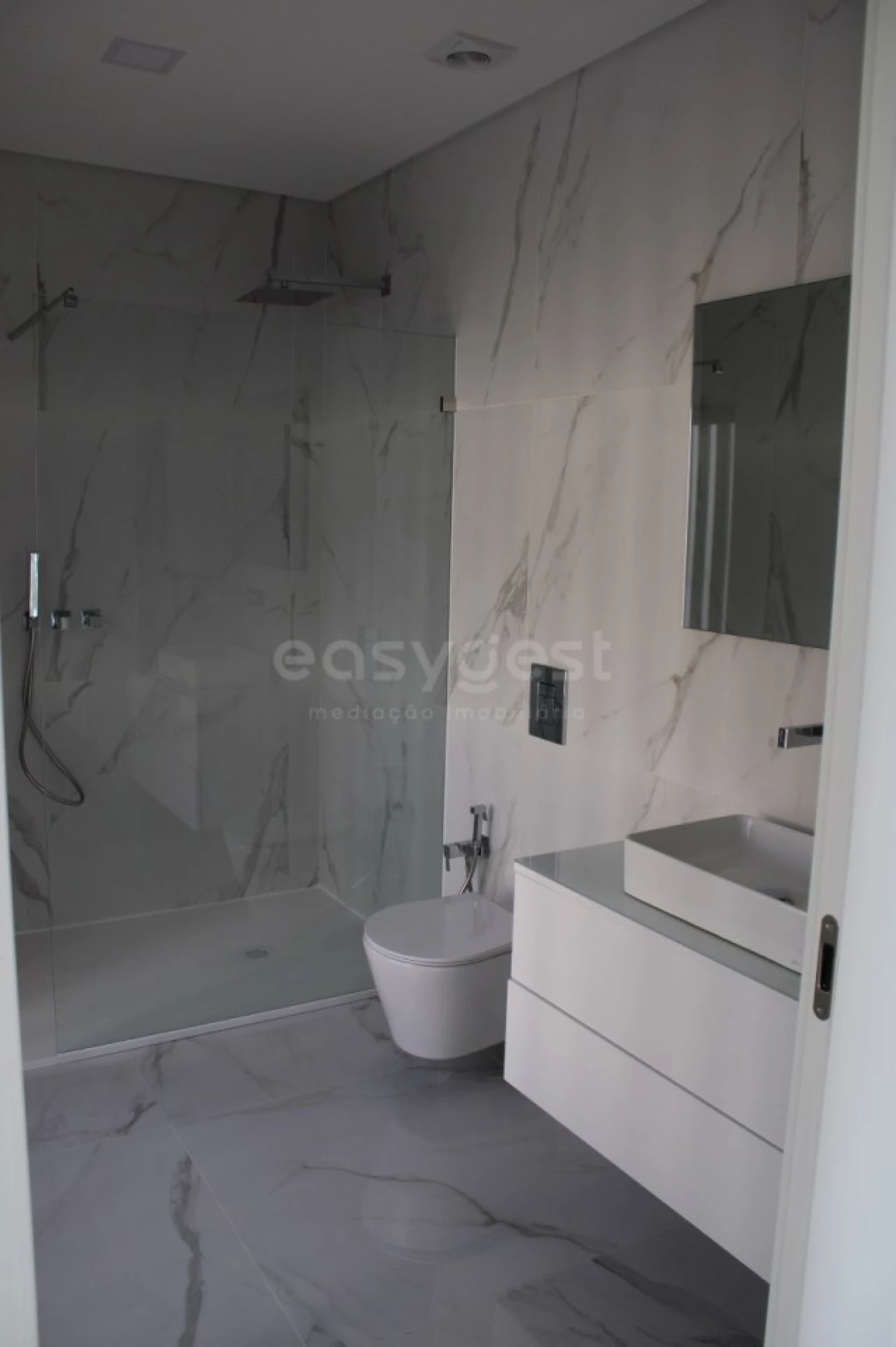 Moradia T4 para Venda em Loures Foto 19