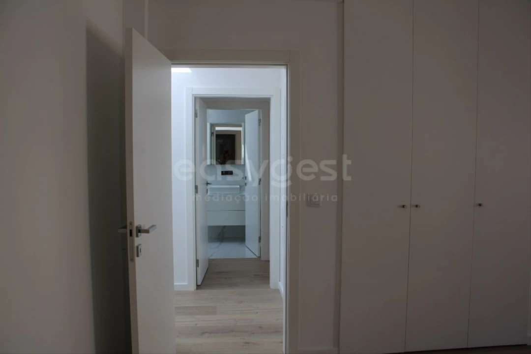 Moradia T4 para Venda em Loures Foto 23