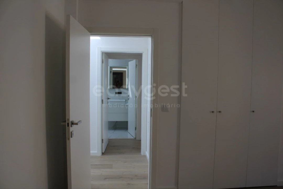 Moradia T4 para Venda em Loures Foto 24