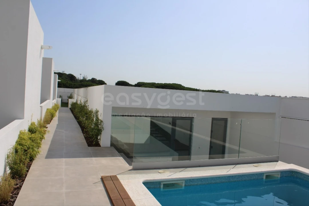 Moradia T4 para Venda em Loures Foto 42