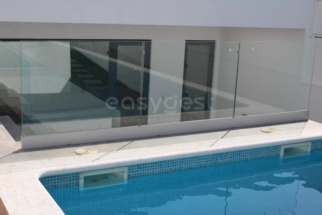 Moradia T4 para Venda em Loures Foto 45