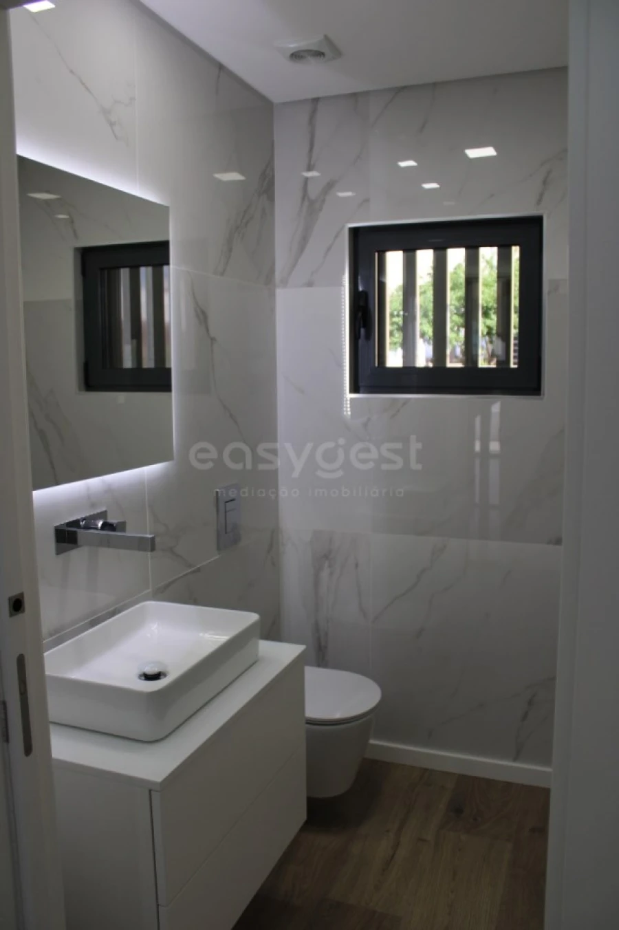 Moradia T4 para Venda em Loures Foto 9