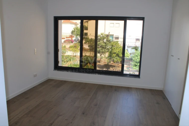 Moradia T4 para Venda em Loures Foto 26