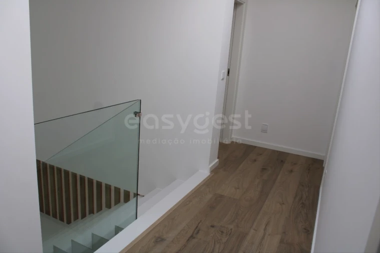 Moradia T4 para Venda em Loures Foto 27