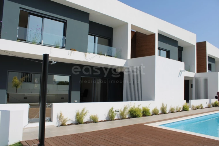 Moradia T4 para Venda em Loures Foto 49