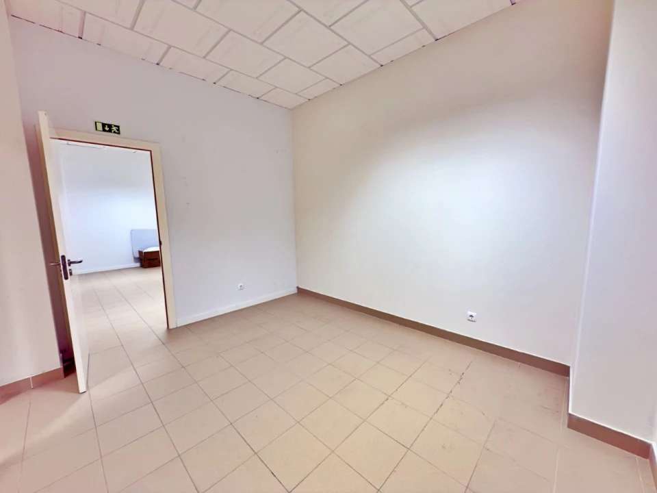 Loja para Arrendamento em Cadaval e Pêro Moniz Foto 12