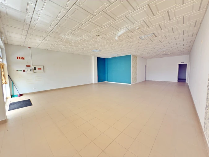 Loja para Arrendamento em Cadaval e Pêro Moniz Foto 2