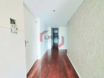 Apartamento T4 para Venda em Mafamude e Vilar do Paraíso