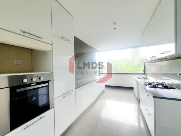 Apartamento T4 para Venda em Mafamude e Vilar do Paraíso
