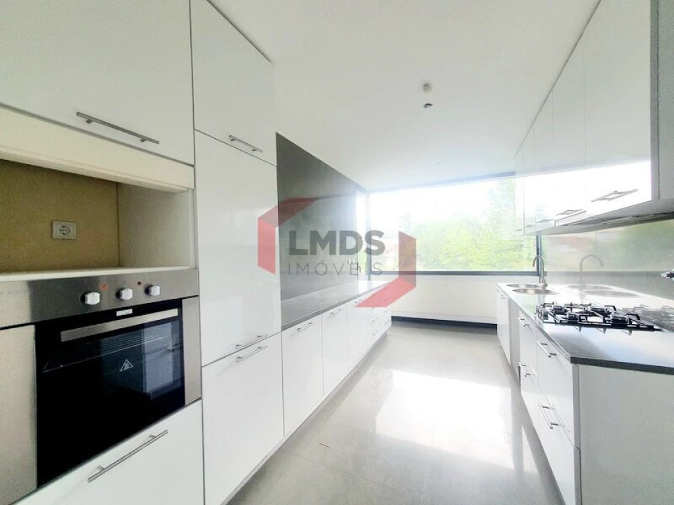 Apartamento T4 para Venda em Mafamude e Vilar do Paraíso Foto 9