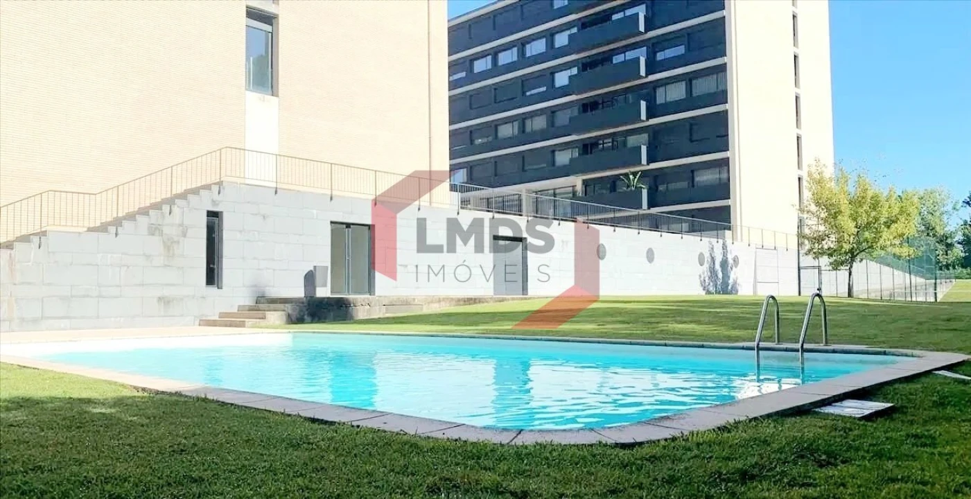 Apartamento T4 para Venda em Mafamude e Vilar do Paraíso Foto 13
