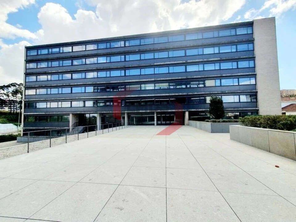 Apartamento T4 para Venda em Mafamude e Vilar do Paraíso Foto 2
