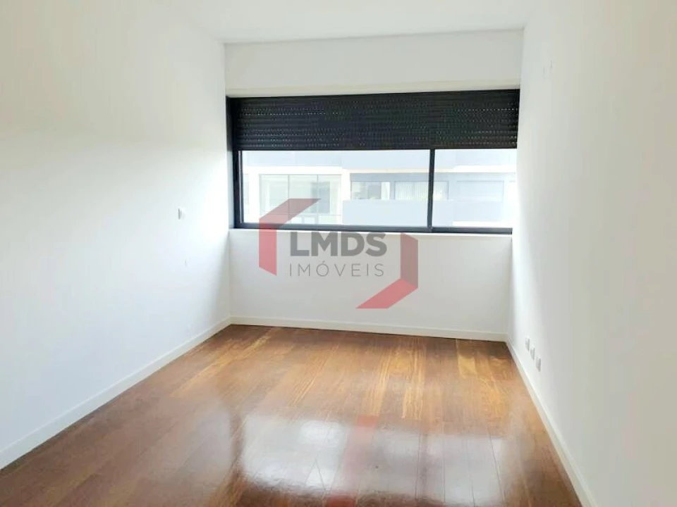 Apartamento T4 para Venda em Mafamude e Vilar do Paraíso Foto 18