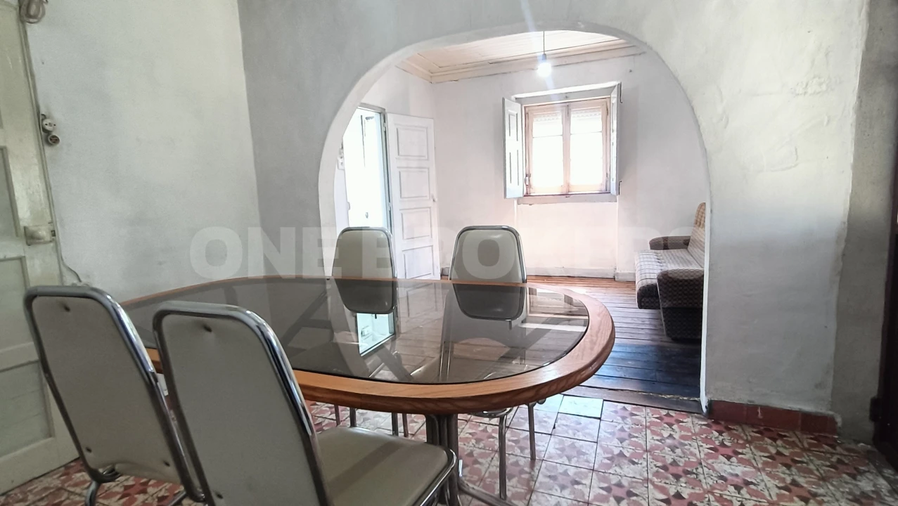 Moradia T5 para Venda em Arneiro das Milhariças Foto 3