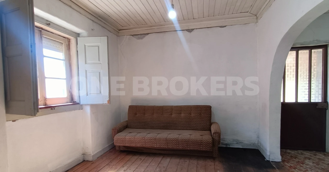 Moradia T5 para Venda em Arneiro das Milhariças Foto 6