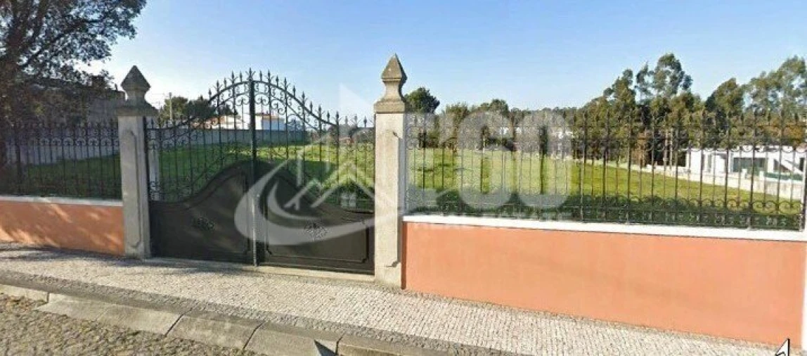 Terreno para Venda em Silvalde Foto 1