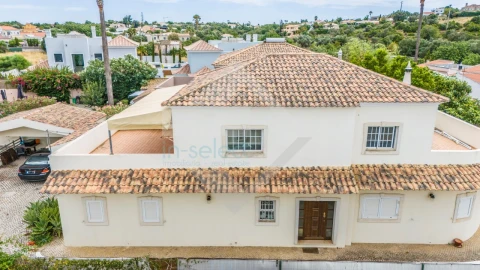 Moradia T4 para Venda em Loule (São Clemente)