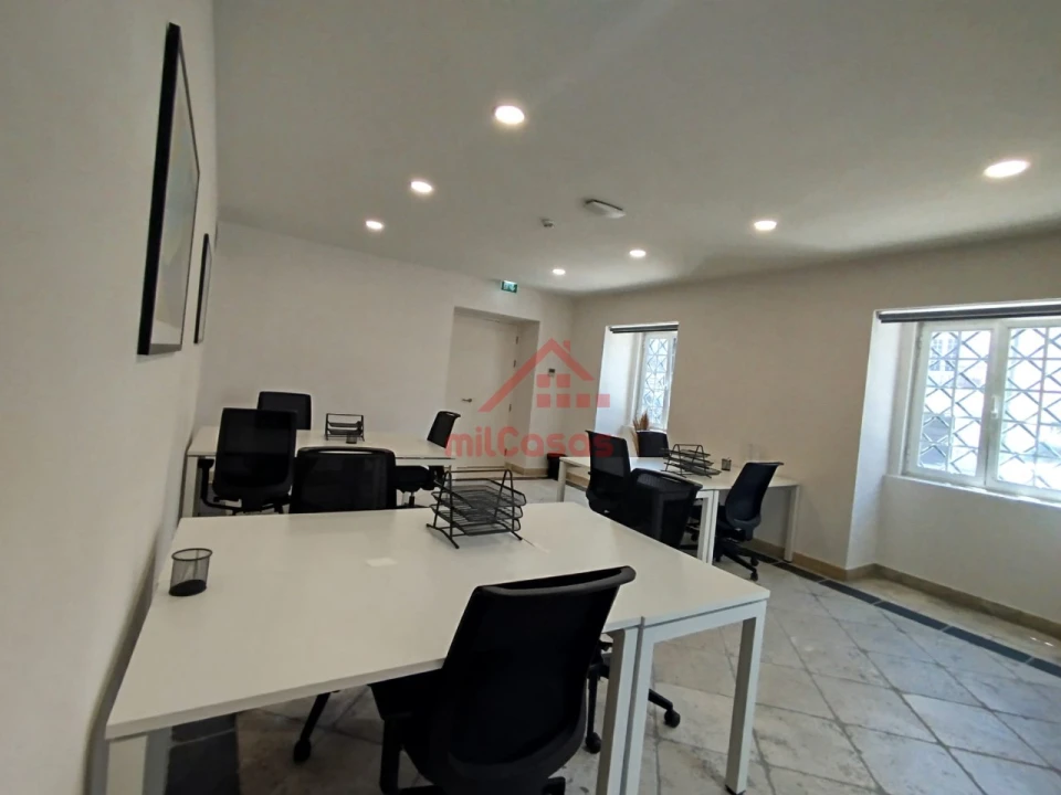 Escritório para Arrendamento em Campo de Ourique Foto 1