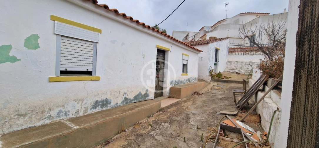 Moradia T3 para Venda em Odeleite Foto 4