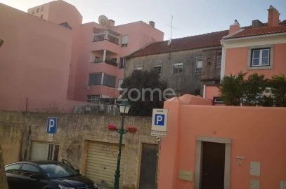 Moradia T8 para Venda em Mafra