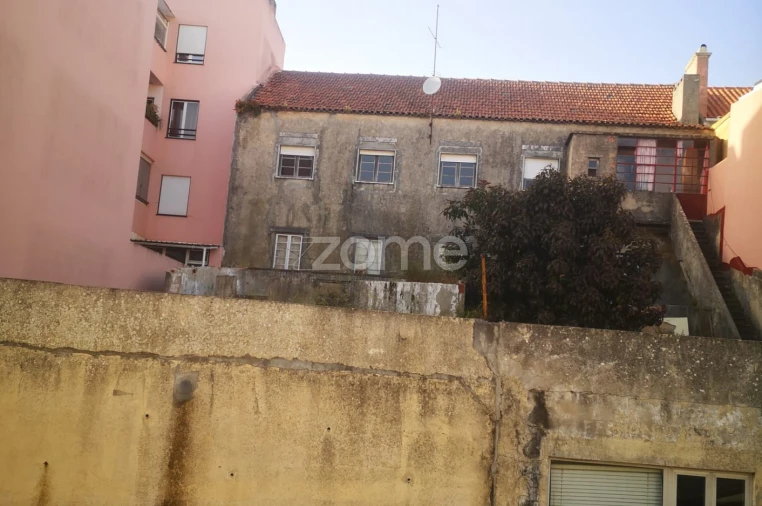 Moradia T8 para Venda em Mafra