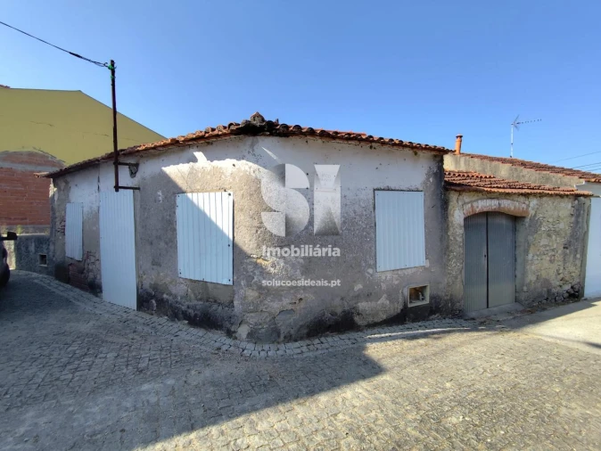 Moradia T2 para Venda em Casal Comba Foto 6